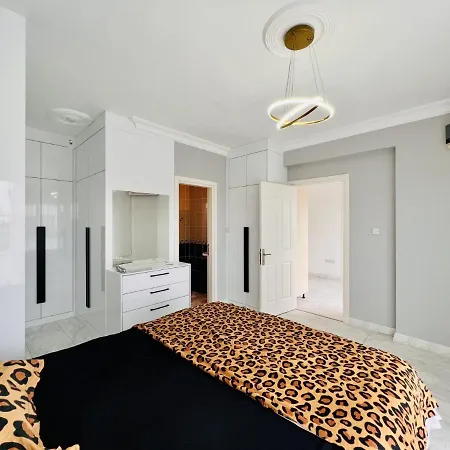 Villalex Kyrenia Luxe 빌라 키레니아