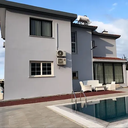 Villalex Kyrenia Luxe